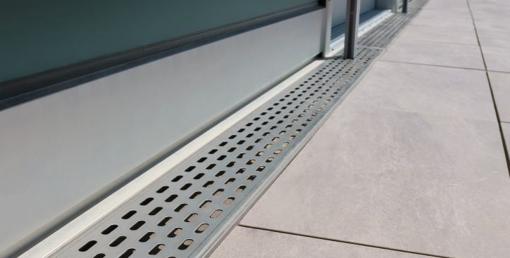 Entwässerungsrinnen + Schächte